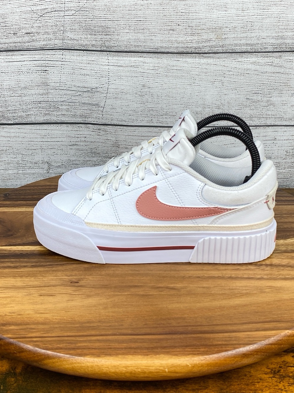 Nike Court Legacy Lift White Guava Ice Platform Shoe FQ8782-100 Women’s Size 6.5